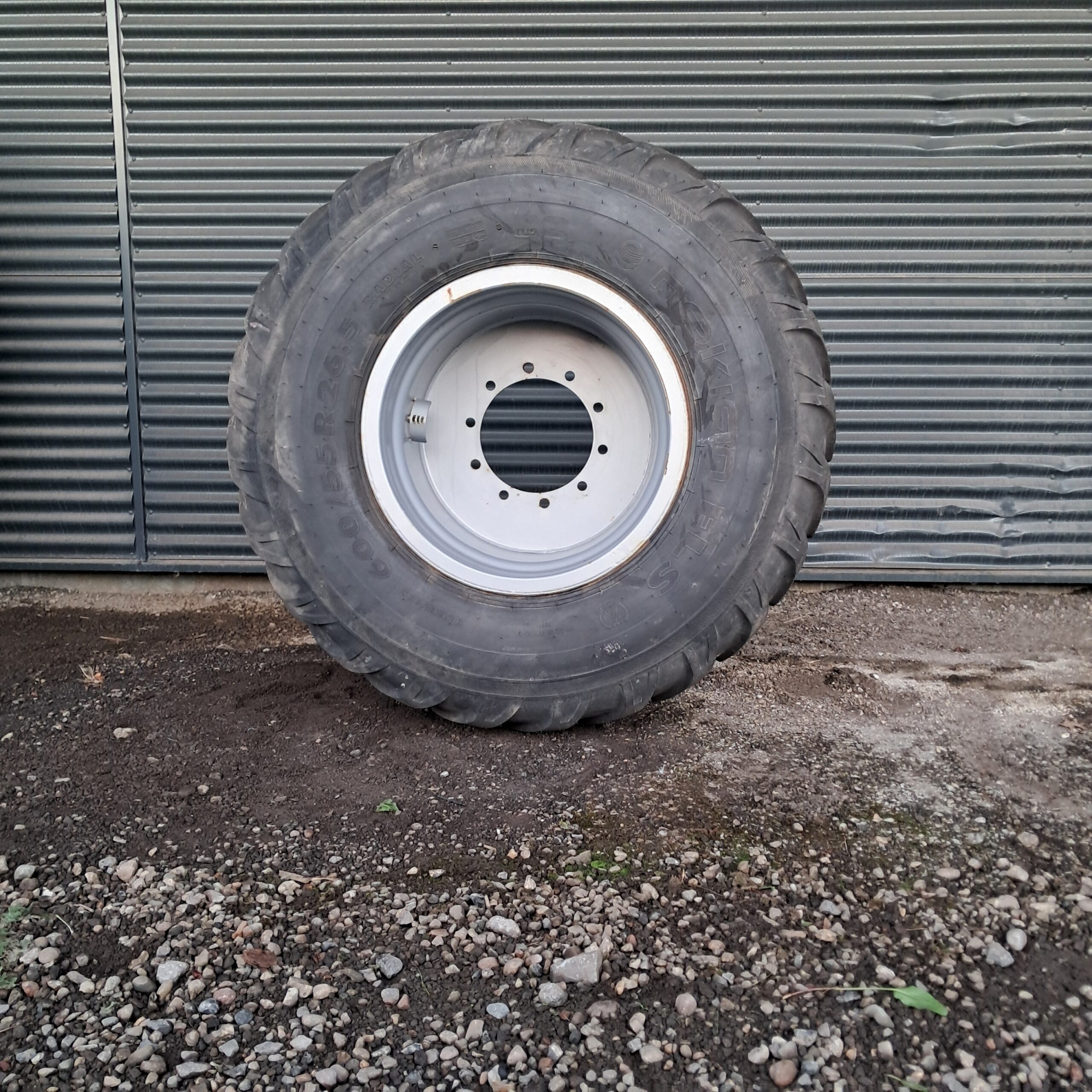 600/55R26.5 Nokian ELS H200(4)
20x26.5 10/281/335 ø24 ET-135/sølv - Billede 2