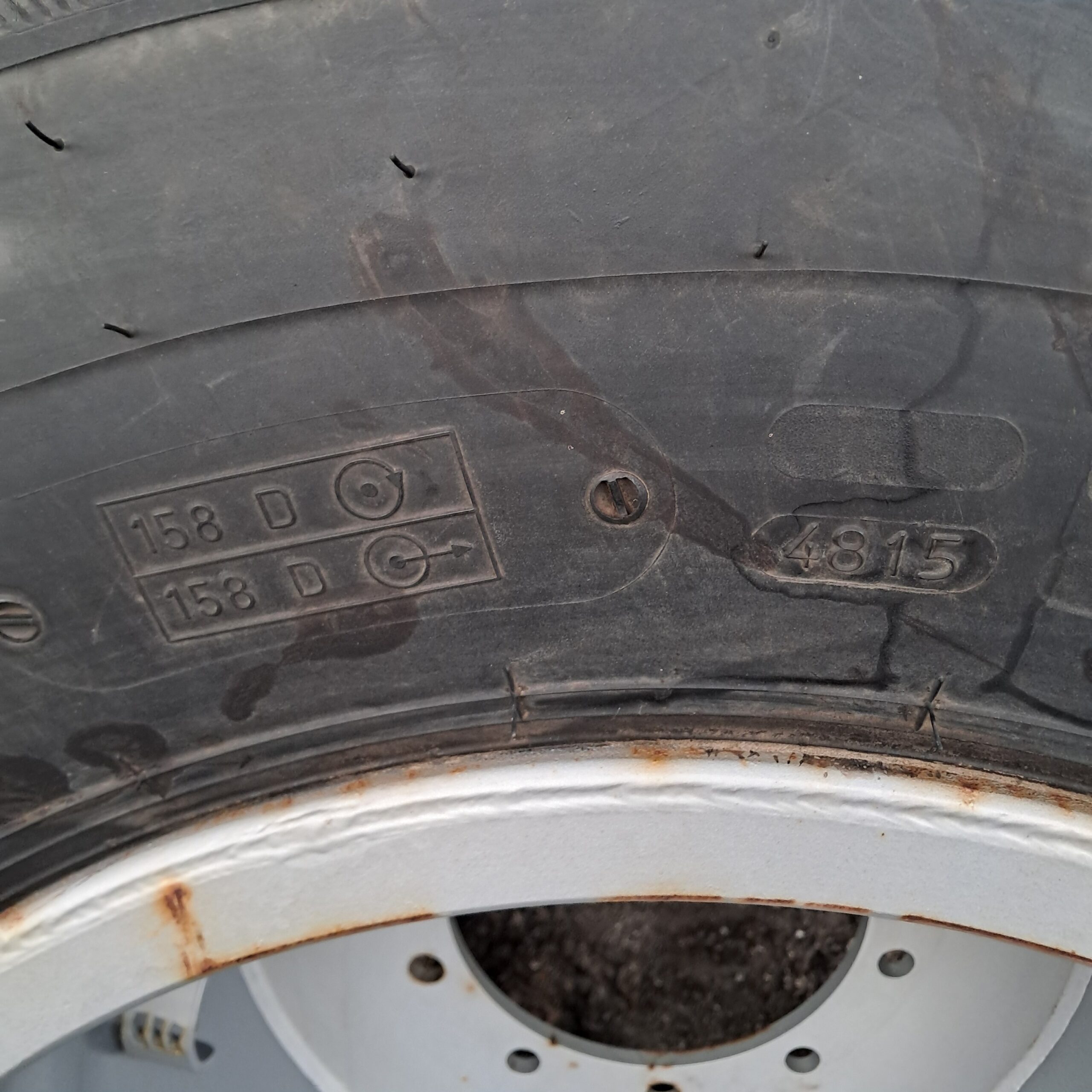 600/55R26.5 Nokian ELS H200(4)
20x26.5 10/281/335 ø24 ET-135/sølv - Billede 3