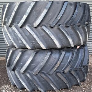 800/65R32 Uniglory ET+130/-145 H107(2)
27DW32 10/281/335 ø24 BKF490/Case sølv