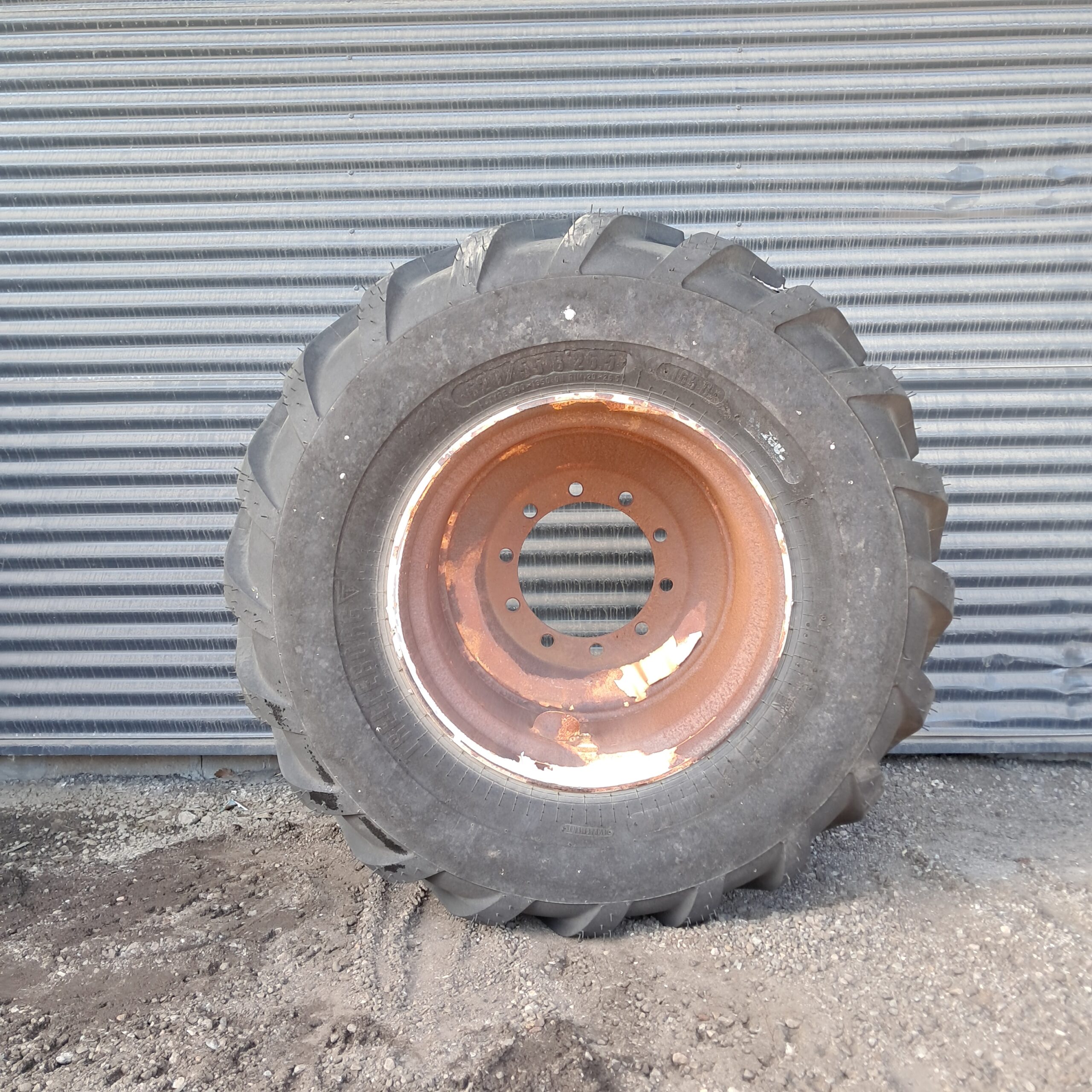 620/55B26.5 Trelleborg T421 166D H402(2)
20X26.5 10/281/335 ø25k ET-90/purfyldte - Billede 2