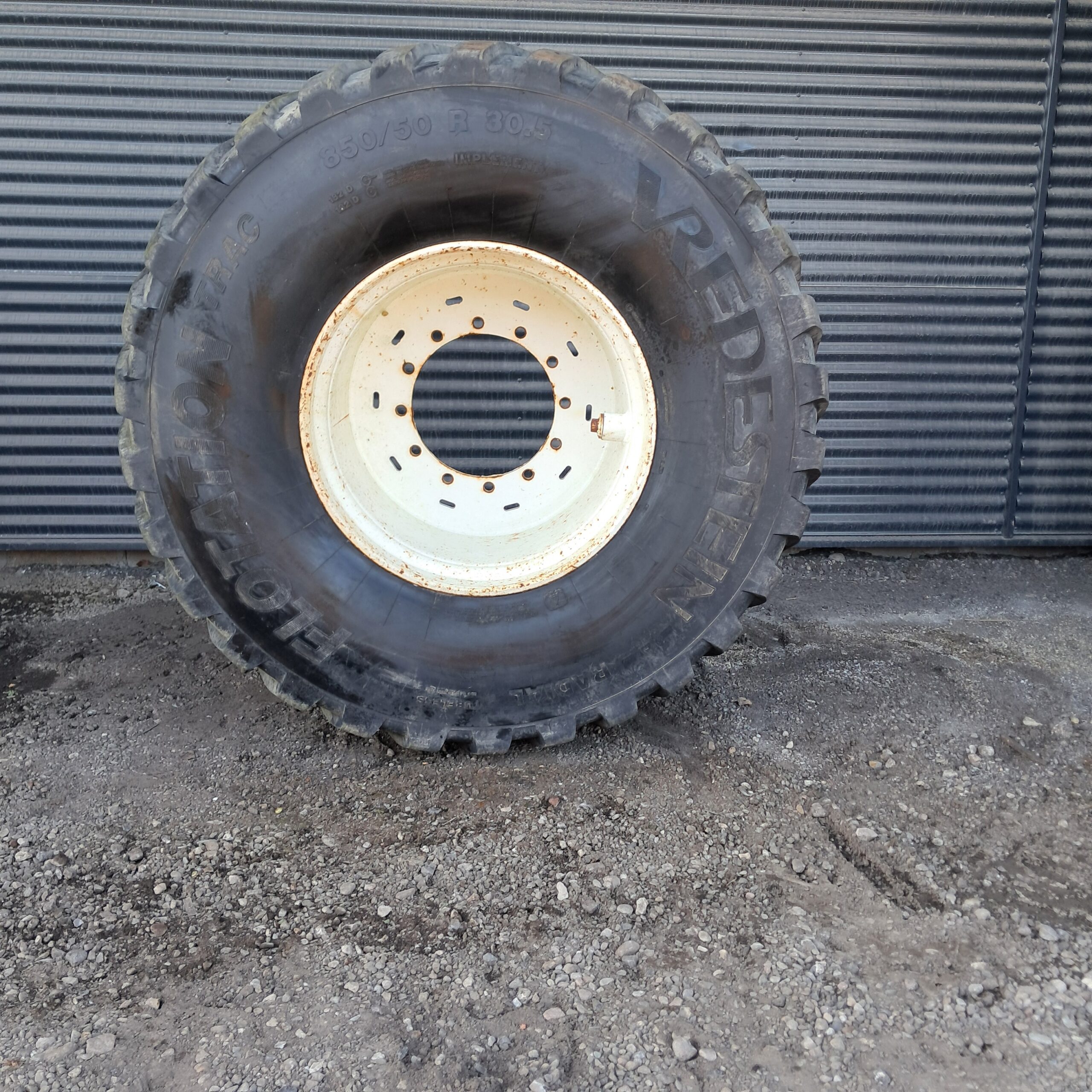 850/50R30.5 Vredestein Flotation Trac 24/25mm/85% H140(4)182D 28X30.5 12/371/425 ø24 ET-75/RF/hvid - Billede 3